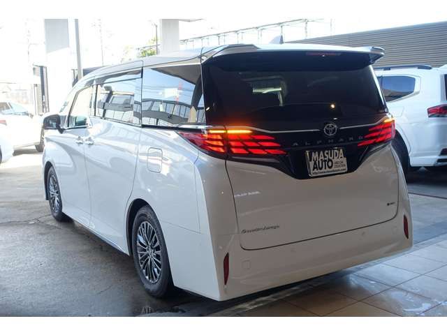 TOYOTA ALPHARD HYBRID 2025 Image 31