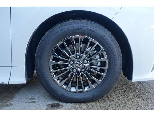 TOYOTA ALPHARD HYBRID 2025 Image 31