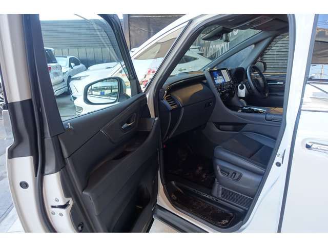 TOYOTA ALPHARD HYBRID 2025 Image 31