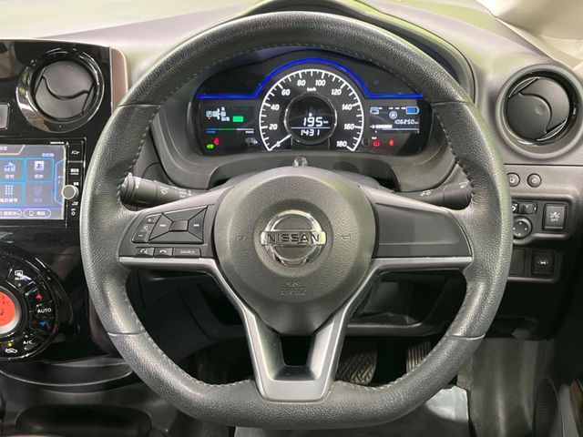 NISSAN NOTE 2017 Image 31