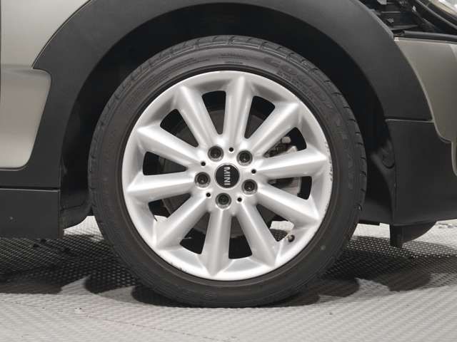 BMW MINI COOPER D CL 2017 Image 31