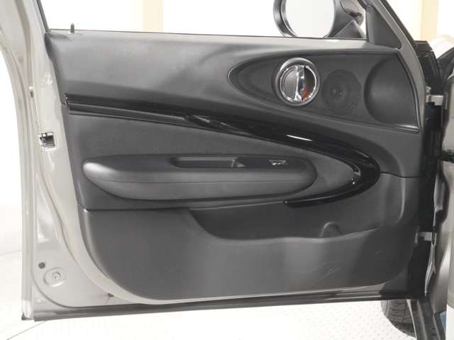 BMW MINI COOPER D CL 2017 Image 31