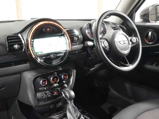 BMW MINI COOPER D CL 2017 Image 31