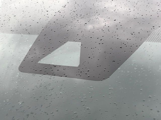 TOYOTA C-HR 2017 Image 31