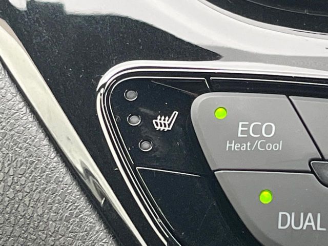 TOYOTA C-HR 2017 Image 31