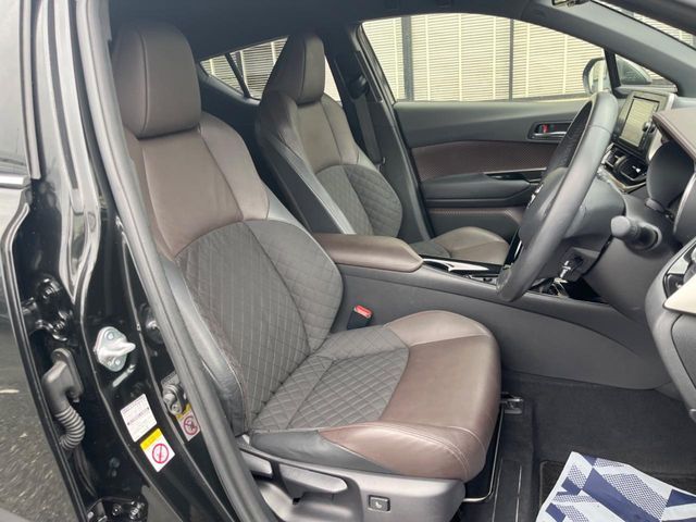 TOYOTA C-HR 2017 Image 31