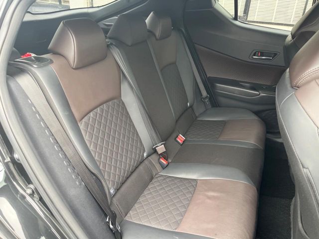 TOYOTA C-HR 2017 Image 31