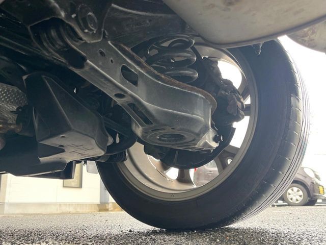 TOYOTA C-HR 2017 Image 31