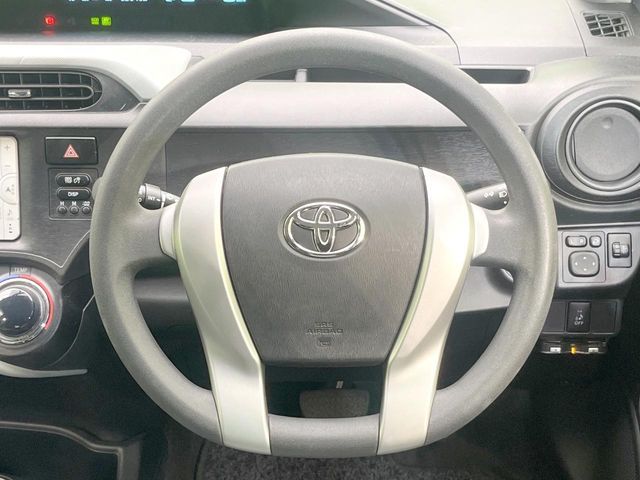 TOYOTA AQUA 2014 Image 31