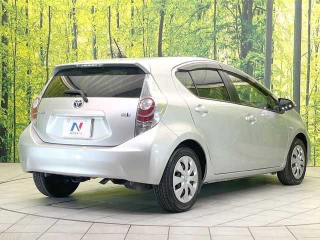 TOYOTA AQUA 2014 Image 31