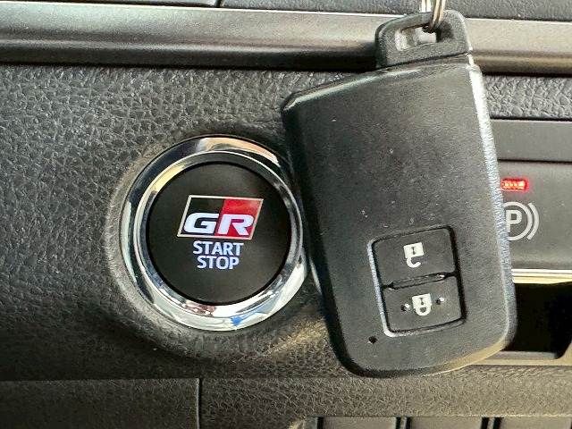 TOYOTA HARRIER 2WD 2018 Image 31