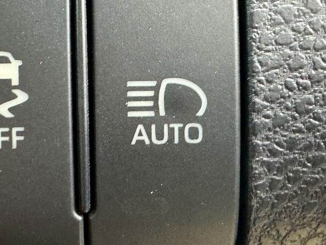 TOYOTA HARRIER 2WD 2018 Image 31