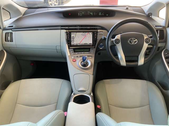 TOYOTA PRIUS 2013 Image 31
