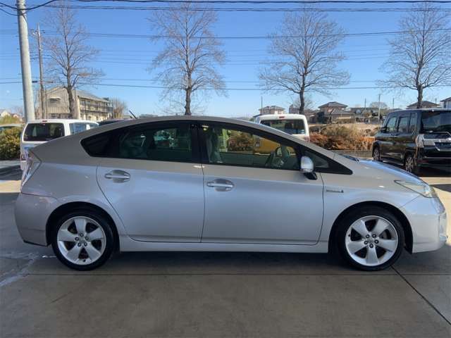 TOYOTA PRIUS 2013 Image 31