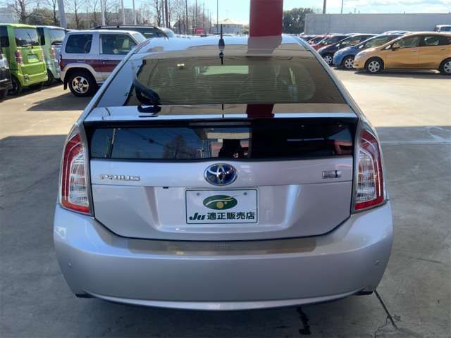 TOYOTA PRIUS 2013 Image 31