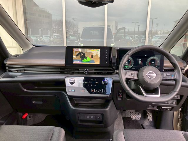 NISSAN SERENA  WG 2024 Image 31