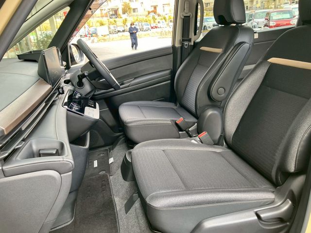 NISSAN SERENA  WG 2024 Image 31