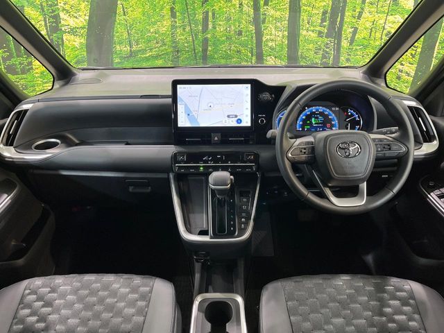 TOYOTA VOXY HYBRID 2024 Image 31