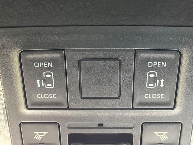 TOYOTA VOXY HYBRID 2024 Image 31