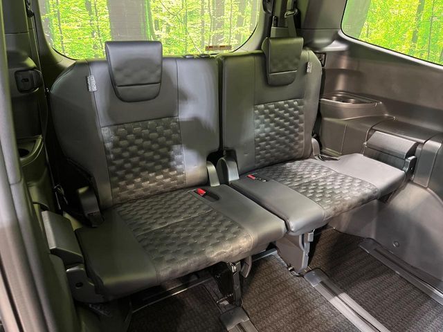 TOYOTA VOXY HYBRID 2024 Image 31