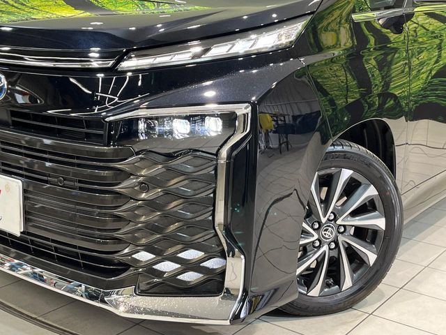 TOYOTA VOXY HYBRID 2024 Image 31