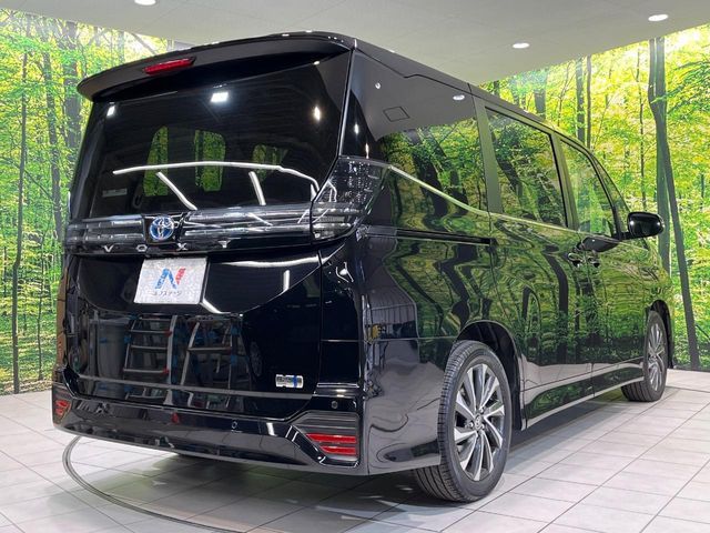 TOYOTA VOXY HYBRID 2024 Image 31