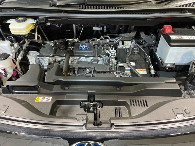 TOYOTA VOXY HYBRID 2024 Image 31