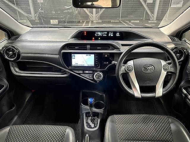 TOYOTA AQUA 2015 Image 31