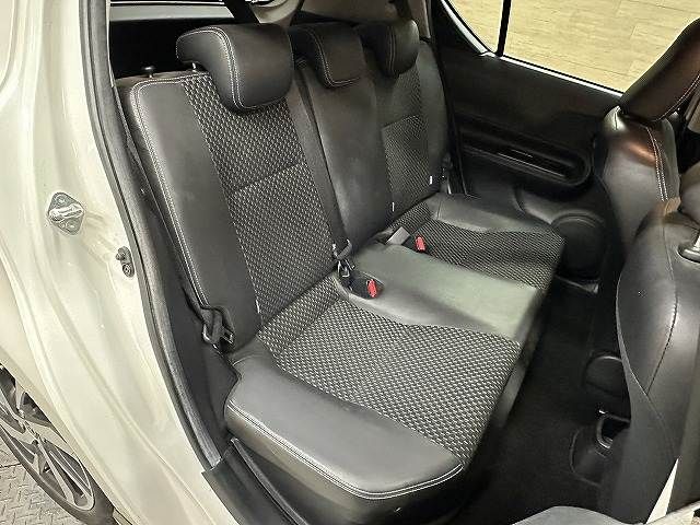 TOYOTA AQUA 2015 Image 31