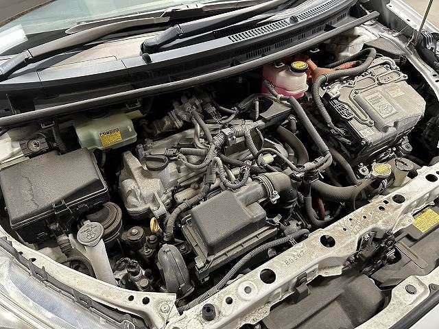 TOYOTA AQUA 2015 Image 31