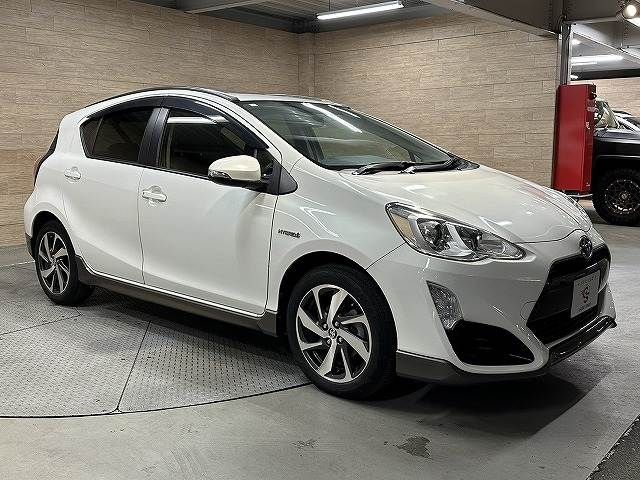 TOYOTA AQUA 2015 Image 31