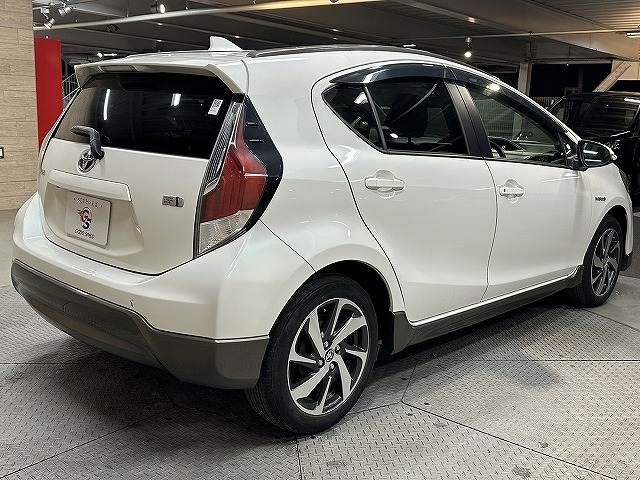 TOYOTA AQUA 2015 Image 31