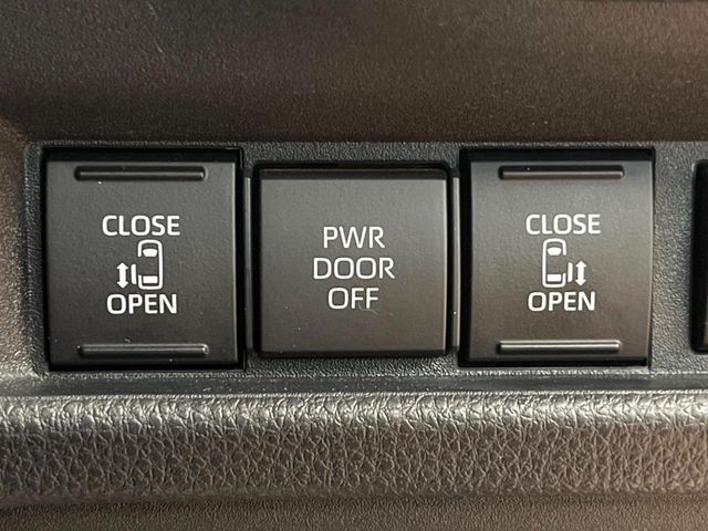 TOYOTA SIENTA HYBRID 2023 Image 31