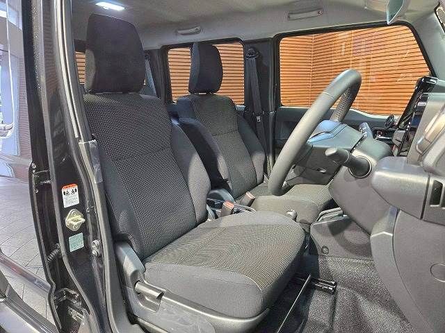 SUZUKI JIMNY NOMADE 2025 Image 31