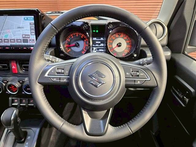 SUZUKI JIMNY NOMADE 2025 Image 31