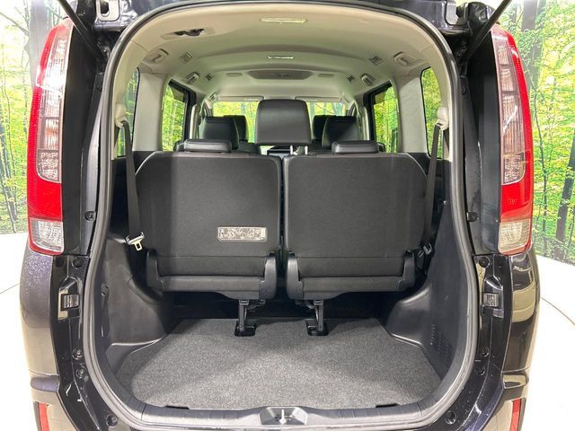 TOYOTA ESQUIRE 2015 Image 31