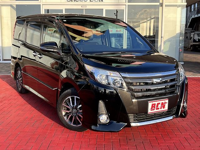 TOYOTA NOAH 2016 Image 31