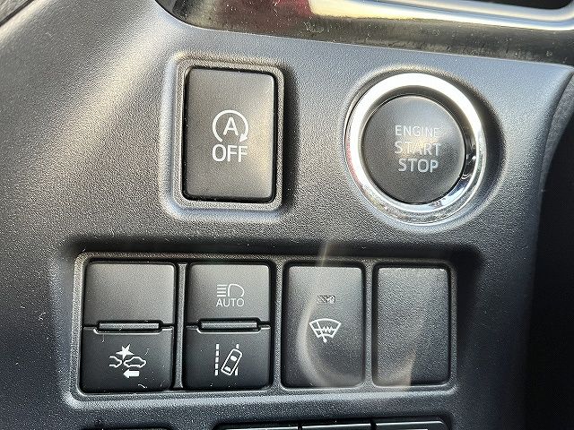 TOYOTA NOAH 2016 Image 31