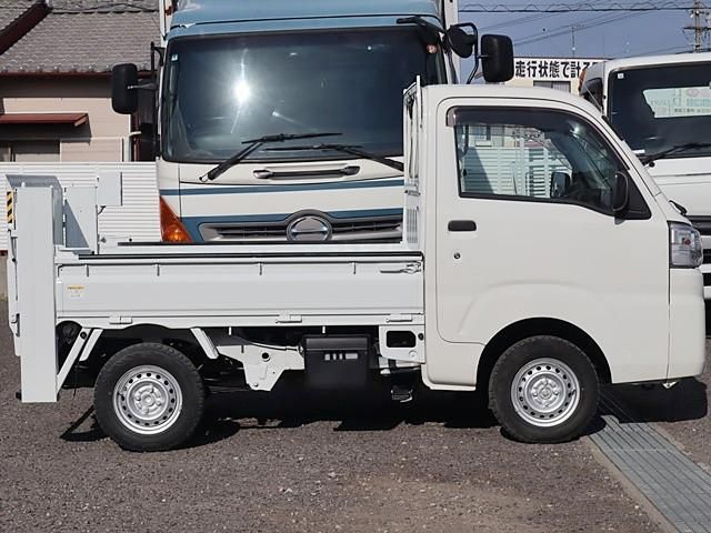 DAIHATSU HIJET TRUCK 4WD 2020 Image 31