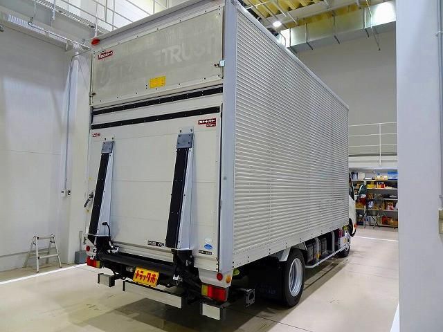 HINO DUTRO 2016 Image 31