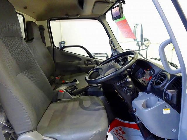 HINO DUTRO 2016 Image 31