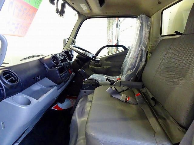 HINO DUTRO 2016 Image 31