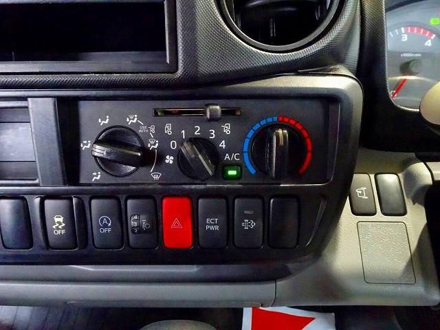 HINO DUTRO 2016 Image 31