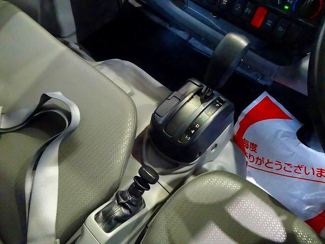 HINO DUTRO 2016 Image 31