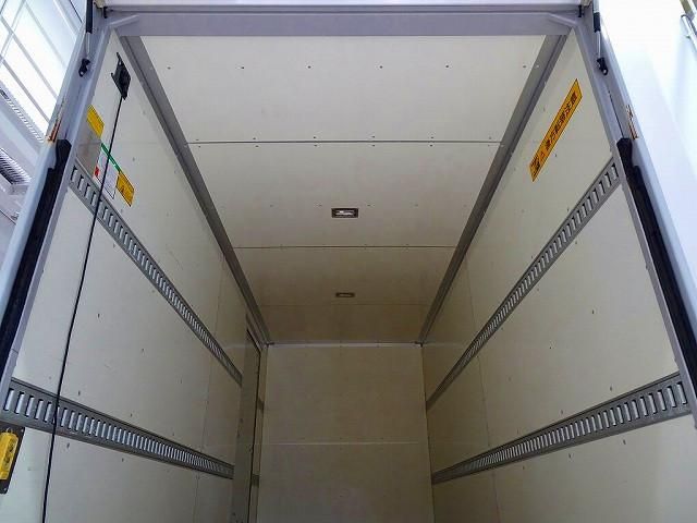 HINO DUTRO 2016 Image 31