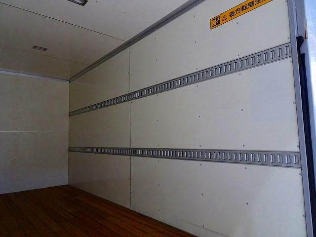 HINO DUTRO 2016 Image 31