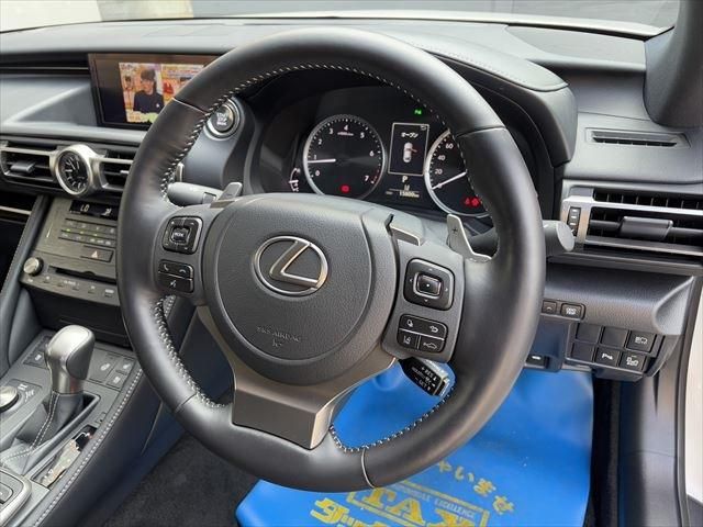 TOYOTA LEXUS RC350 2022 Image 31