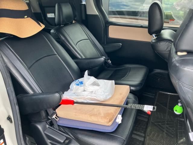 TOYOTA NOAH HYBRID 2014 Image 31