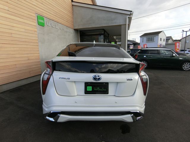 TOYOTA PRIUS 2016 Image 31