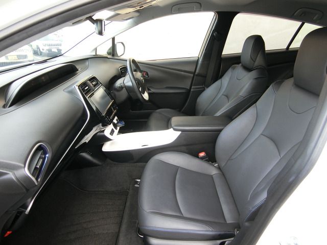 TOYOTA PRIUS 2016 Image 31